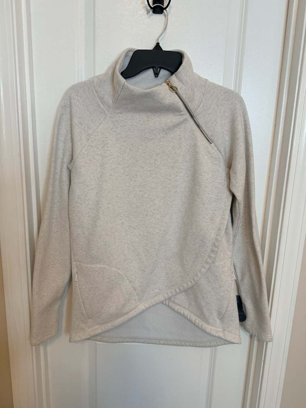 Athleta Cozy Karma Asym Pullover Fleece Sweatshirt Oatmeal Heather Size XS